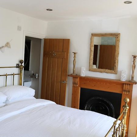 Large Cottage, 3 Beds All En-Suite, Small Village Location Overlooking Mousehole Penzance Exterior foto