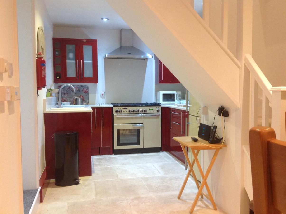 Large Cottage, 3 Beds All En-Suite, Small Village Location Overlooking Mousehole Penzance Exterior foto